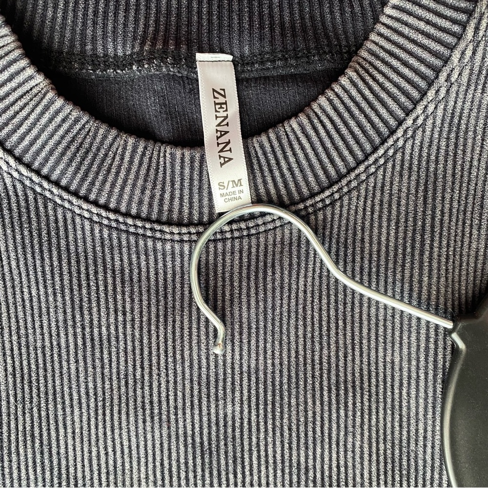 Zenana Stone Washed Ribbed Grey Seamless Crop Tank Top - Picture 4 of 4
